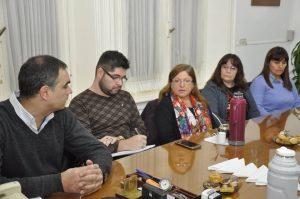 Aiola se reunió con representantes del rubro textil