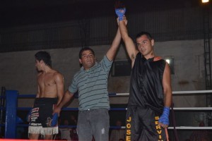 José Servín  le ganó por puntos a Héctor Cuffré de Chacabuco.