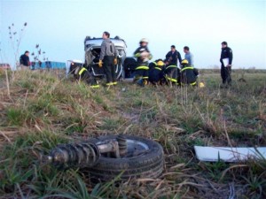 Otra imagen del accidente ocurrido en cruce de Rutas Provinciales 42 y 51.